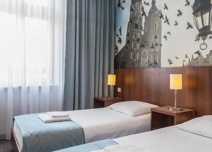 מלון Downtown 3*