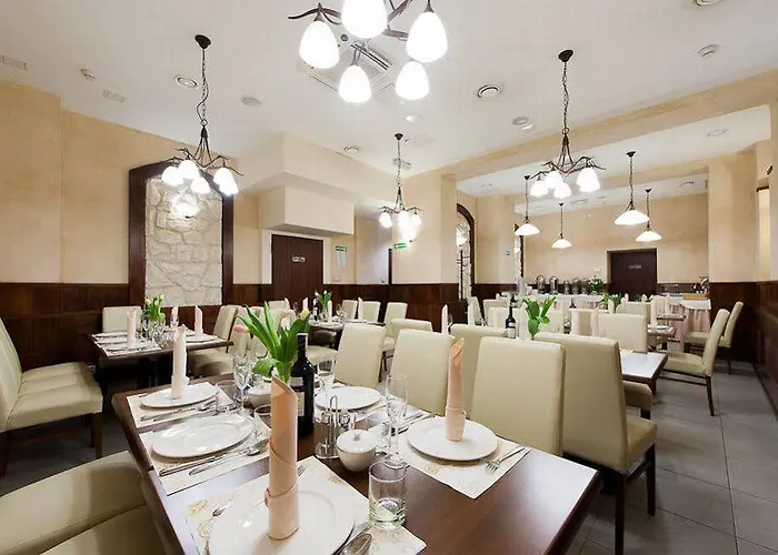 מלון Downtown 3*