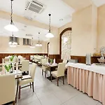 Downtown Otel 3*